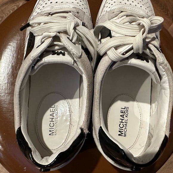 Michael Kors Sneakers - Picture 5 of 9